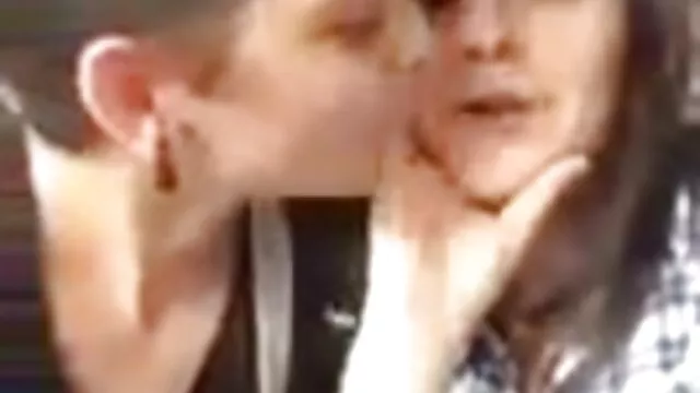 Dünne webcam Mädchen 2 pornofilme mit älteren damen