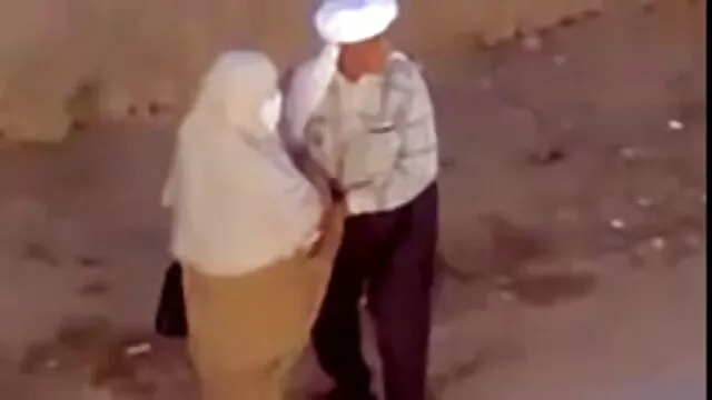 Kurvige Cutie mit fickfilme mit reifen frauen Tropfenden Nassen Pussy
