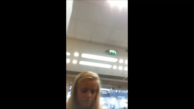 Hübsche Teen gratis porno reife damen Spielt mit Ihrem Engen Loch
