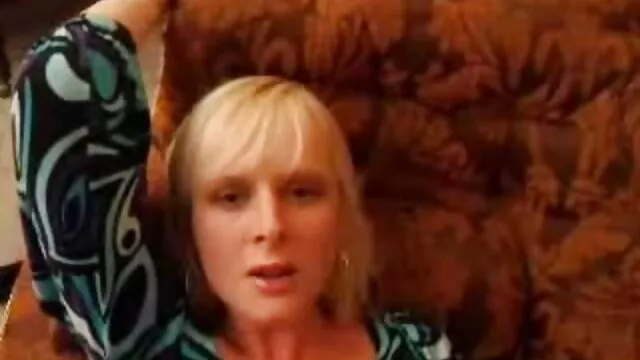 Viktory rammt Ihre sexfilme mit reifen frauen kostenlos Muschi mit einem dildo