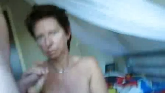 Busty Cam deutsche reife frauenporno Girl Reitet Dildo Spritzt