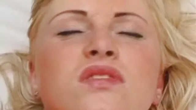 Cum hungrig cutie Jessica Schwan hart kostenlose reife frauen pornos gefickt